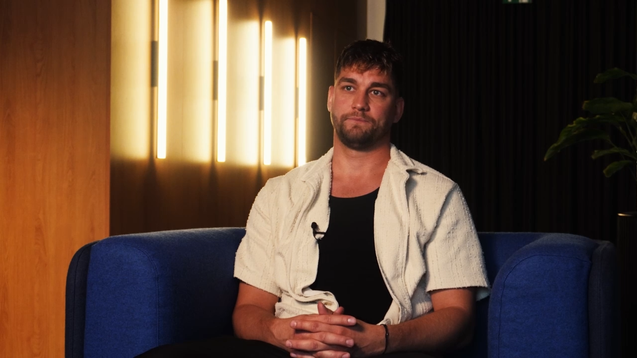 Vele is megtörtént: kikosarazták Fenyvesi Barnát – most megtörte a csendet szívfájdalmáról!